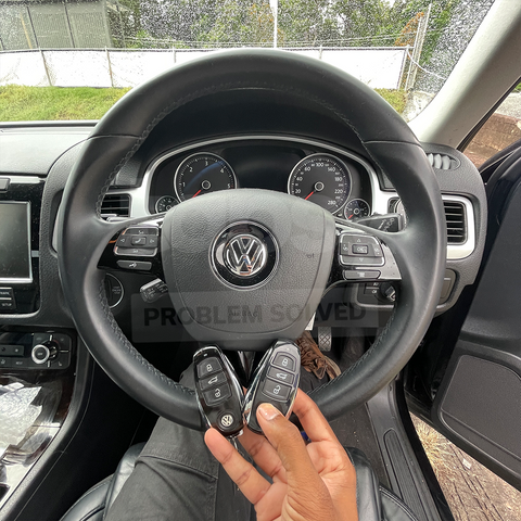 Volkswagen Touareg 2011-2018 3 Buttons Keyless/Slot Remote Key P/N: 7P6-959-754-AL